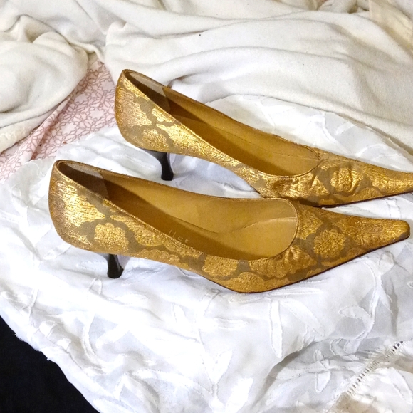 bettye muller Shoes - Bettye Muller pumps.  Gold and Tan. 39